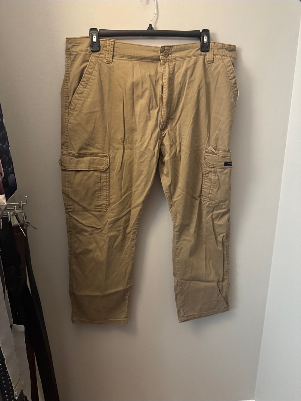 Wrangler Khaki Cargo Pants with Side Utility Pockets